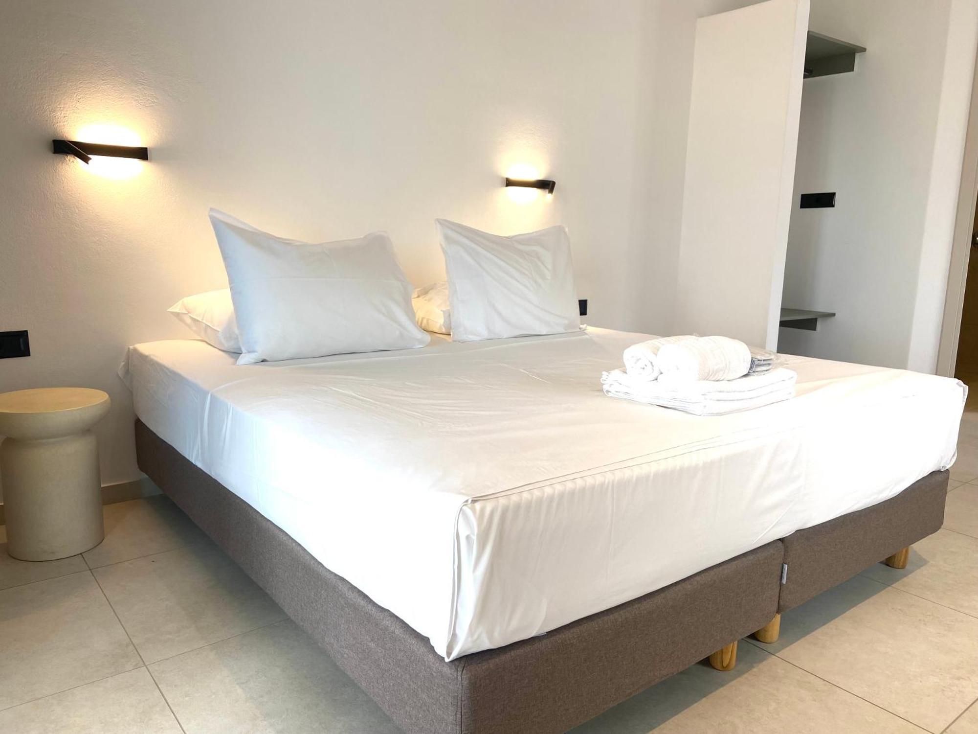 Spanos Apartments Áyios Pétros Eksteriør bilde